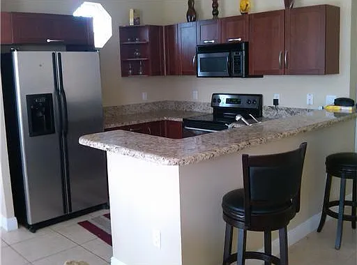 2 bed, 2.0 bath, 1374 sqft, $3,100 — Photo 3