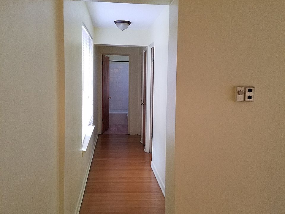 1st image of 5355 N California Ave #209