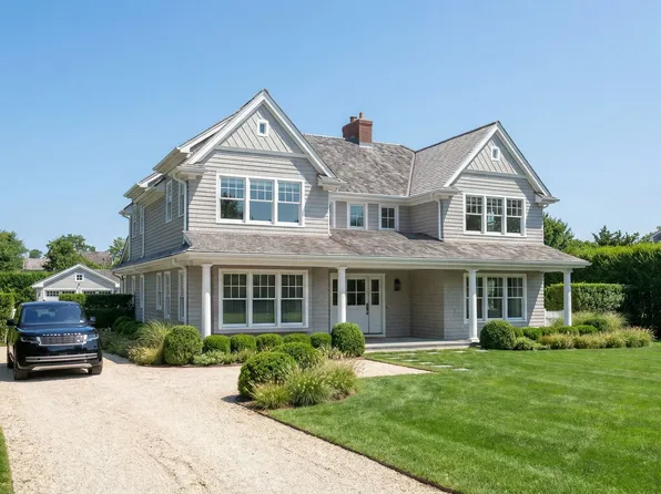 84 Corrigan St, Southampton, NY 11968
