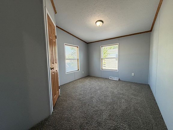 4th image of 4093 York Ln #148