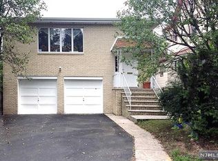 157 Chestnut St, Leonia, NJ 07605