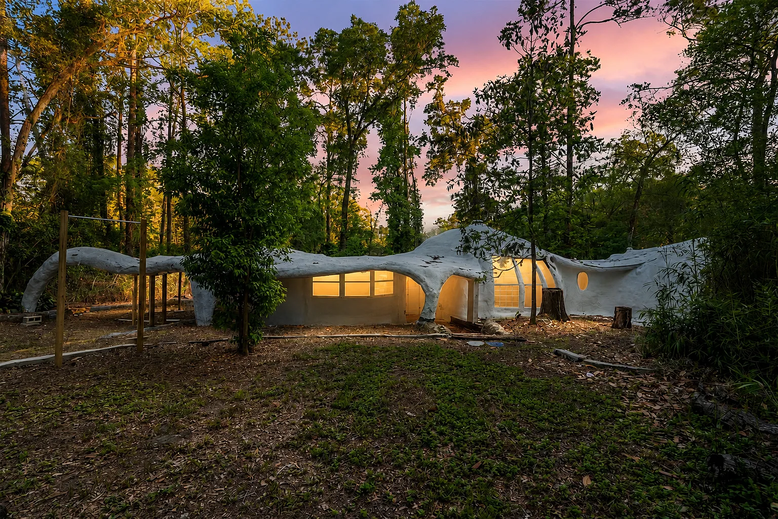 3 bed, 1727 sqft, $2,200 — Photo 1