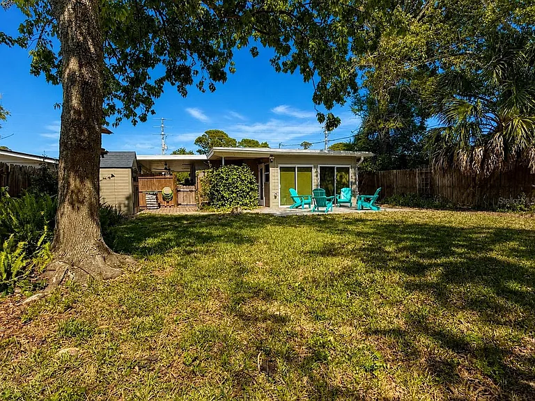 2440 Anastasia Dr — Photo 16