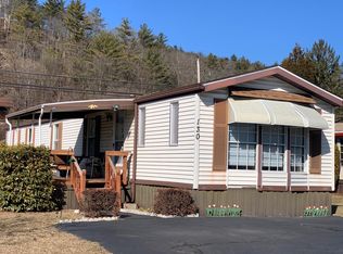 130 Green Acres Ln, Milford, PA 18337