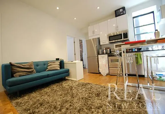 Rented by REAL New York | media 21