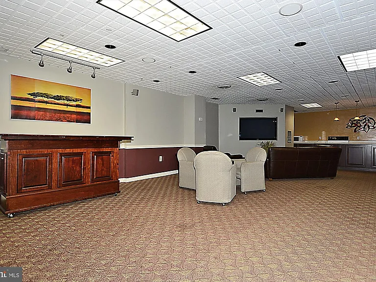 5500 Holmes Run Pkwy #210 — Photo 24