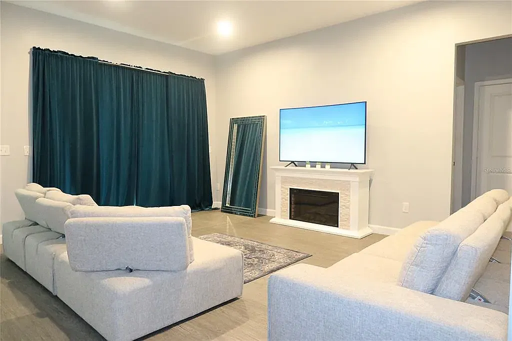 111 Maki Rd — Photo 4