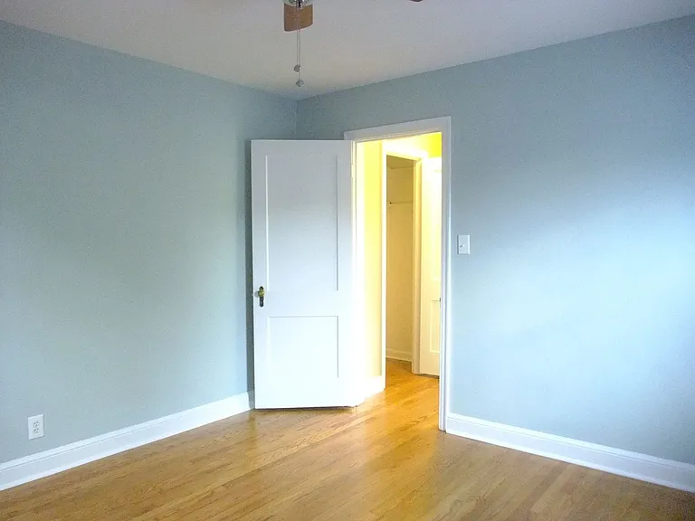 8210 Greenwood Ave — Photo 18