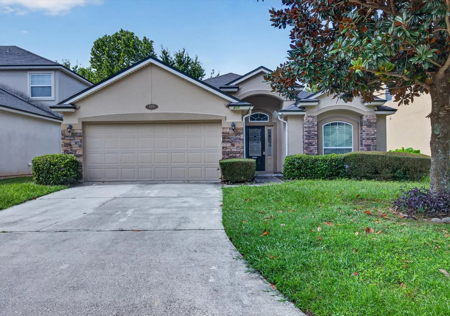 Nice 4/2 Home in Oakleaf — Photo 1