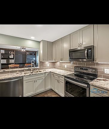 5th image of 15 Parkview Dr