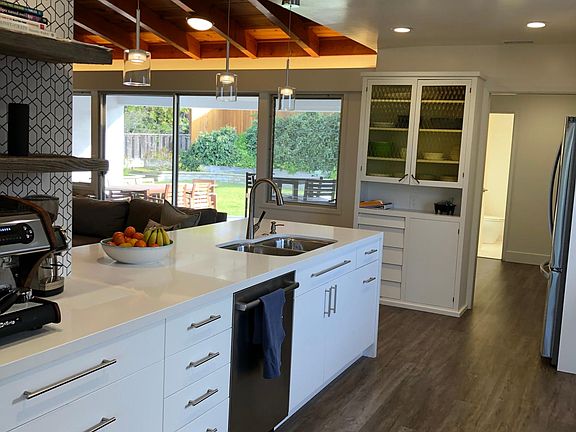 4th image of 510 Mar Vista Dr