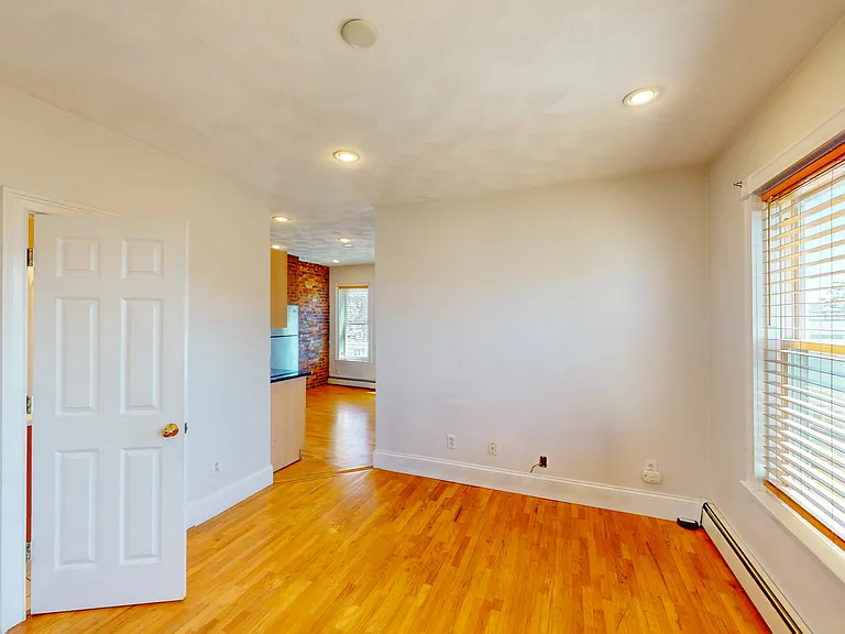 1 Henderson Ave #2 — Photo 7