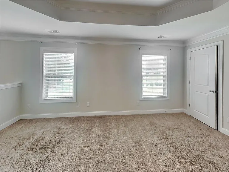 85 Lotus Ln — Photo 8