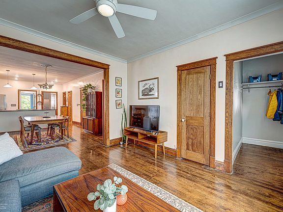 3rd image of 3013 N Christiana Ave
