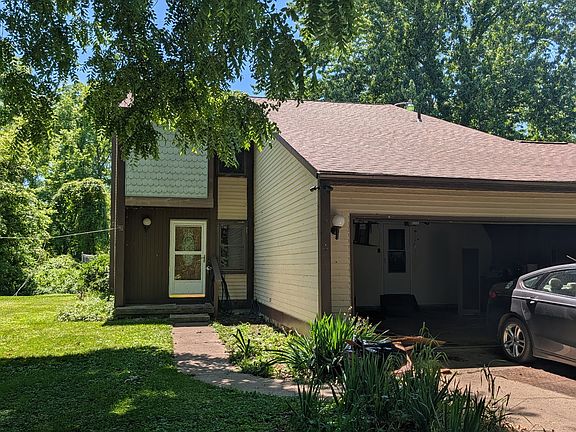 2nd image of 6000 W Lake Rd