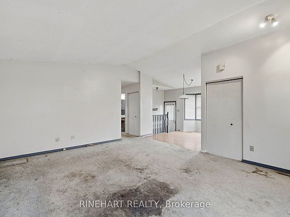 5th image of 1003 Lawson Rd