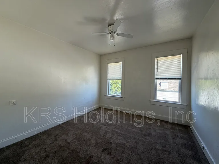 325 W 31st St #6 — Photo 7