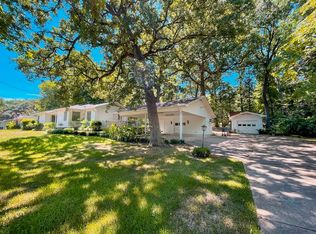 1006 E Brazos St, Palestine, TX 75801