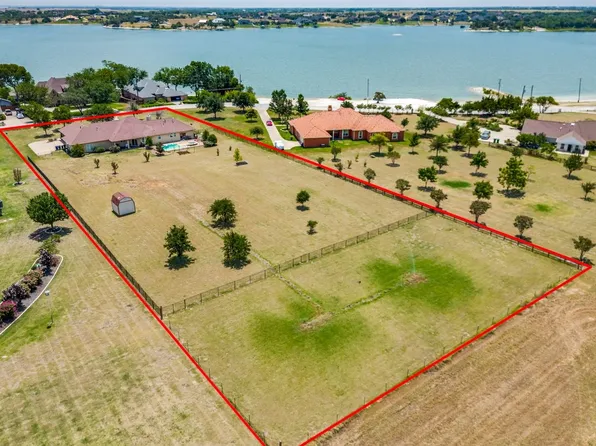 118 Lakeshore Dr, Waxahachie, TX 75165