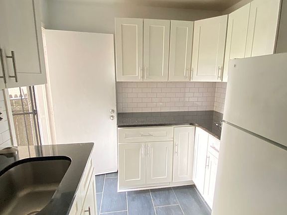 4th image of 2029 N 15th St #1F