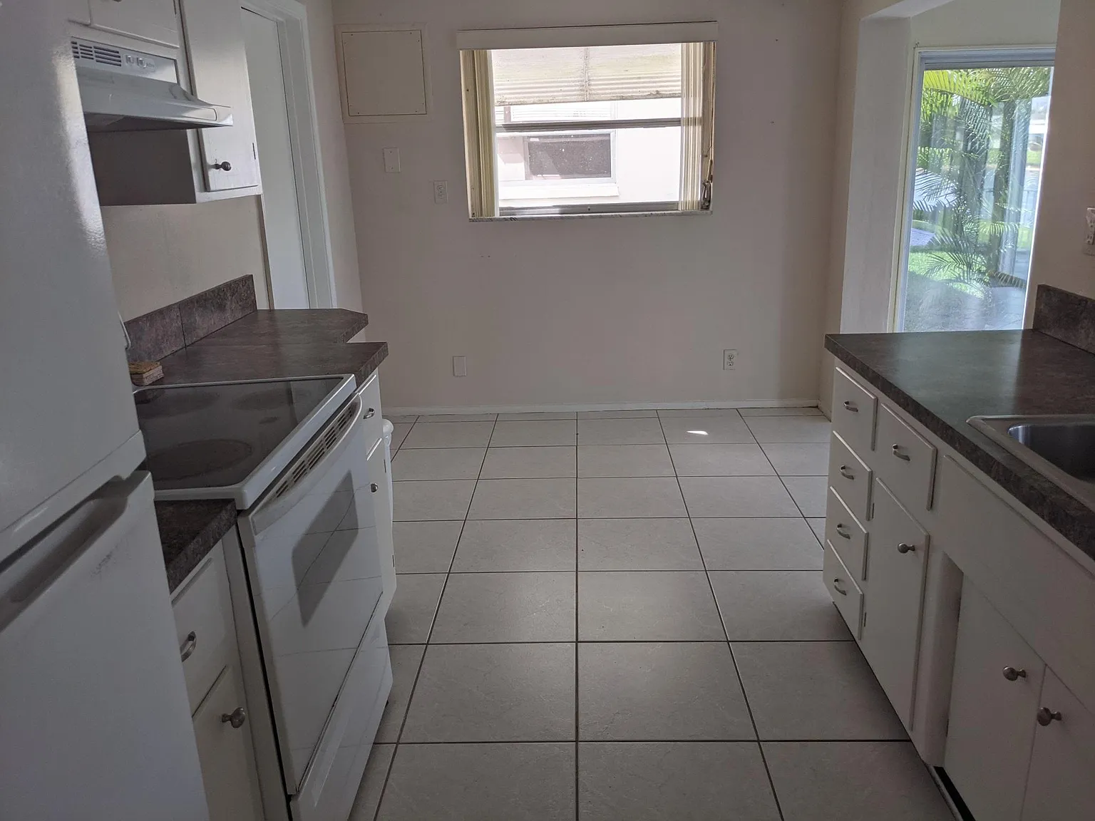 4709 NW 47th Ave — Photo 3