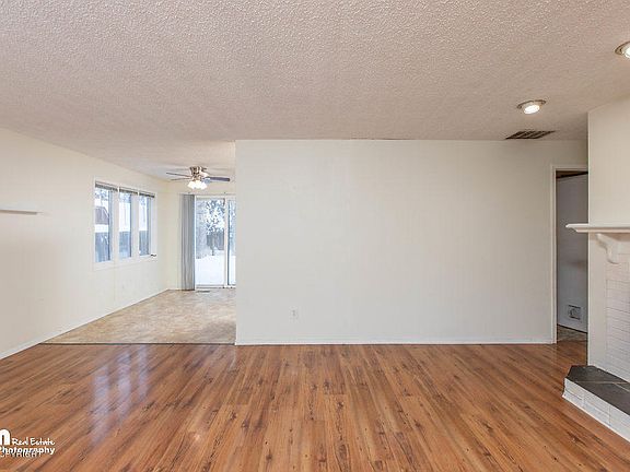 5th image of 11631 Loveland Cir