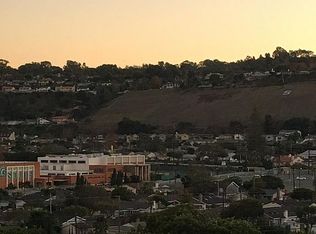 4920 Vanderhill Rd, Torrance, CA 90505