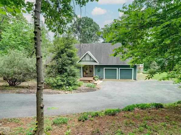 136 Hooded Warbler Ln, Nellysford, VA 22958