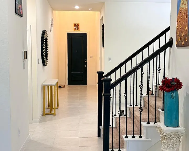 524 Oakmoss St — Photo 3