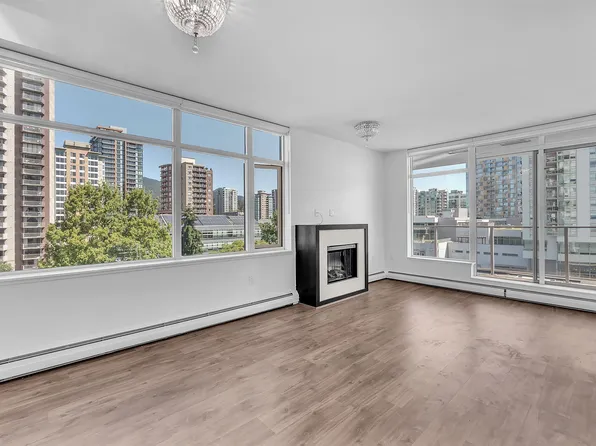 158 W 13th St #802, North Vancouver, BC V7M 0A7