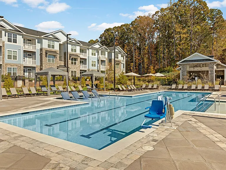 Resort-style Swimming Pool