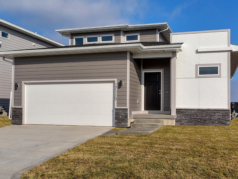 1st image of 17119 Larkspur Ln