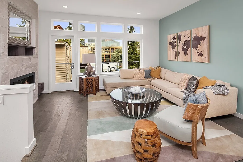 3 bed, 3.5 bath, 2120 sqft, $4,900 — Photo 1