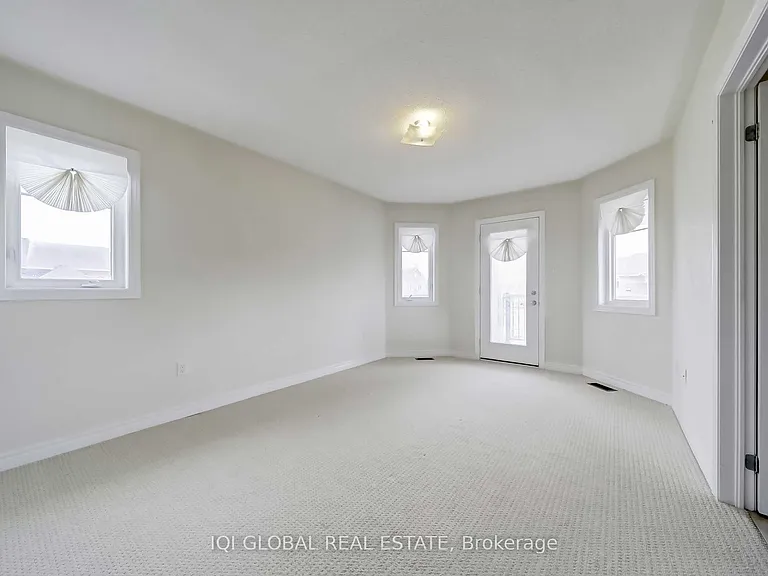 2 Bowkett Dr — Photo 19