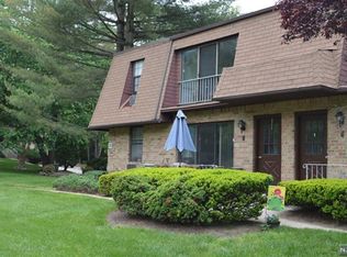 232 Collignon Way APT 2B, River Vale, NJ 07675