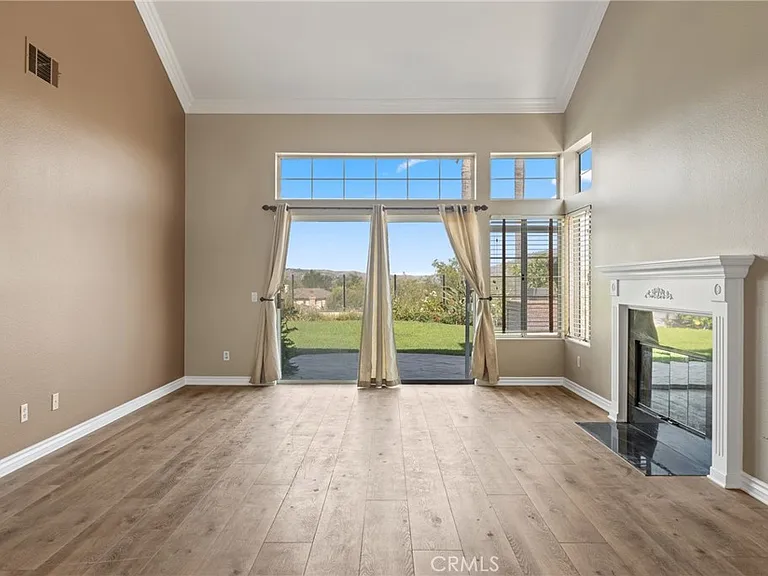 6430 Regents Ct — Photo 10