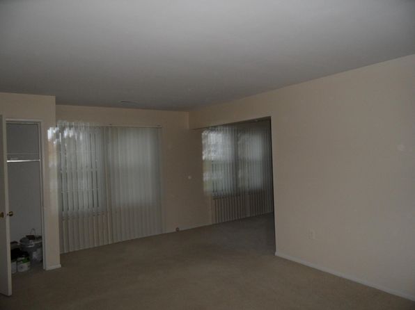 39819 Village Wood Ln