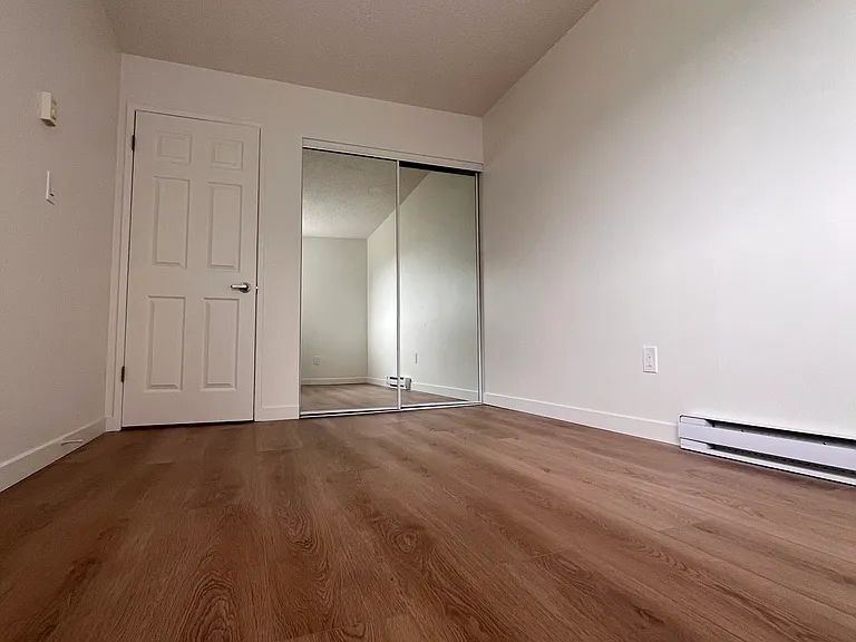 2225 Triumph St #416 — Photo 9