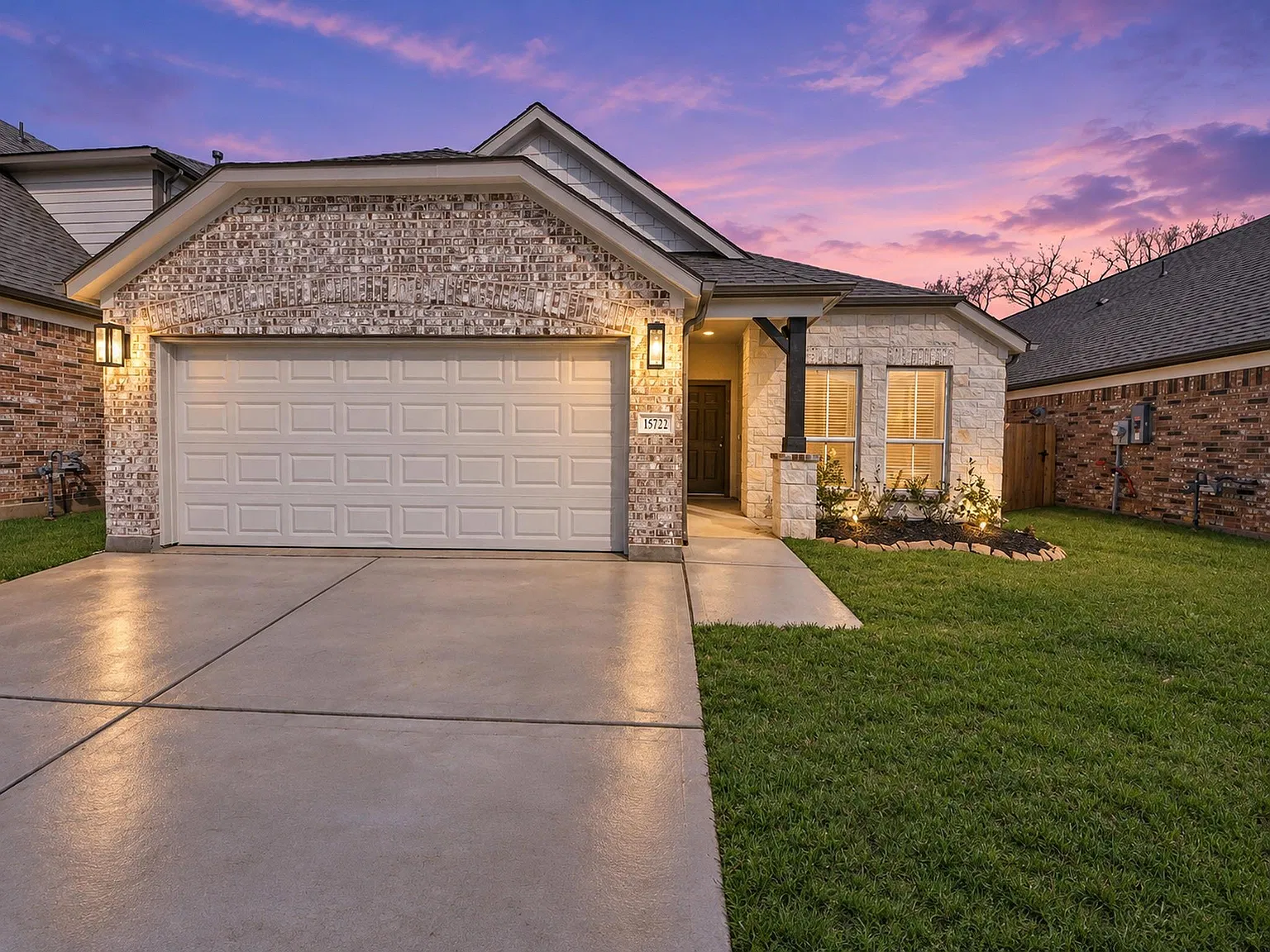 3 bed, 2.0 bath, 1586 sqft, $2,250 — Photo 2