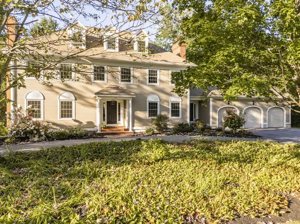 13 Hemlock Drive, Cumberland, ME 04021