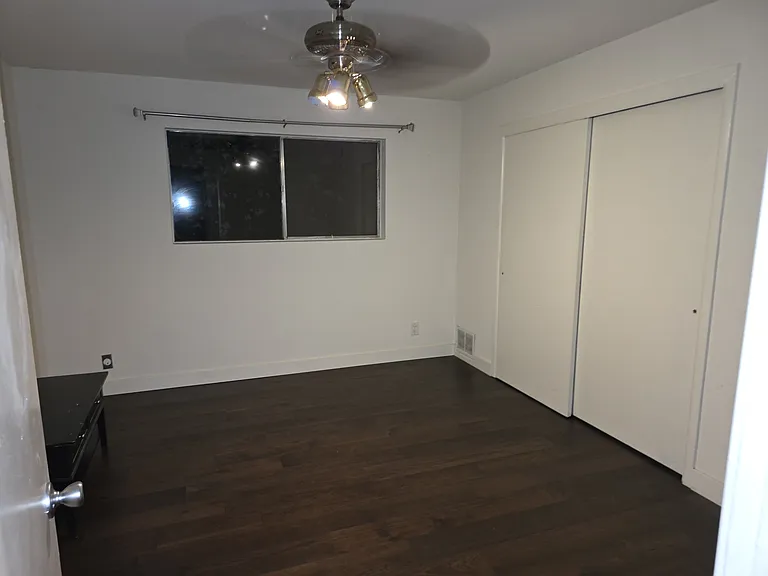4924 N Woodmere Fairway #4 — Photo 10