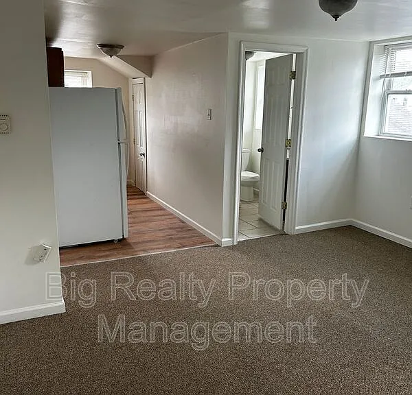 29 N Main St #4A — Photo 2