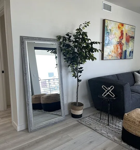 124 S Croft Ave #403 — Photo 23