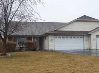 8875 S Chesapeake Ct #2, Oak Creek, WI 53154