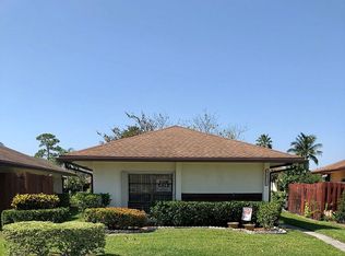 5433 Mendoza St, West Palm Beach, FL 33415