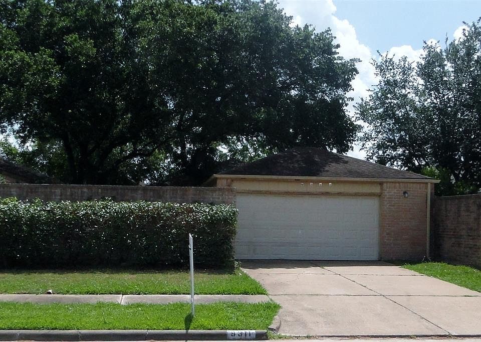 1st image of 9311 Clipperwood Pl