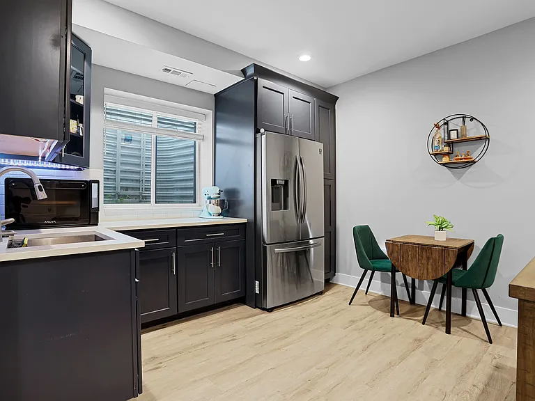 4333 Delmar Blvd — Photo 33
