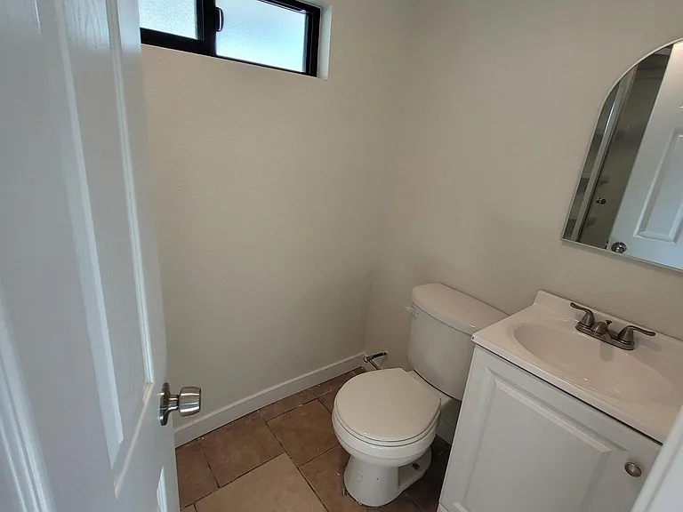 436 E 92nd St #B — Photo 7