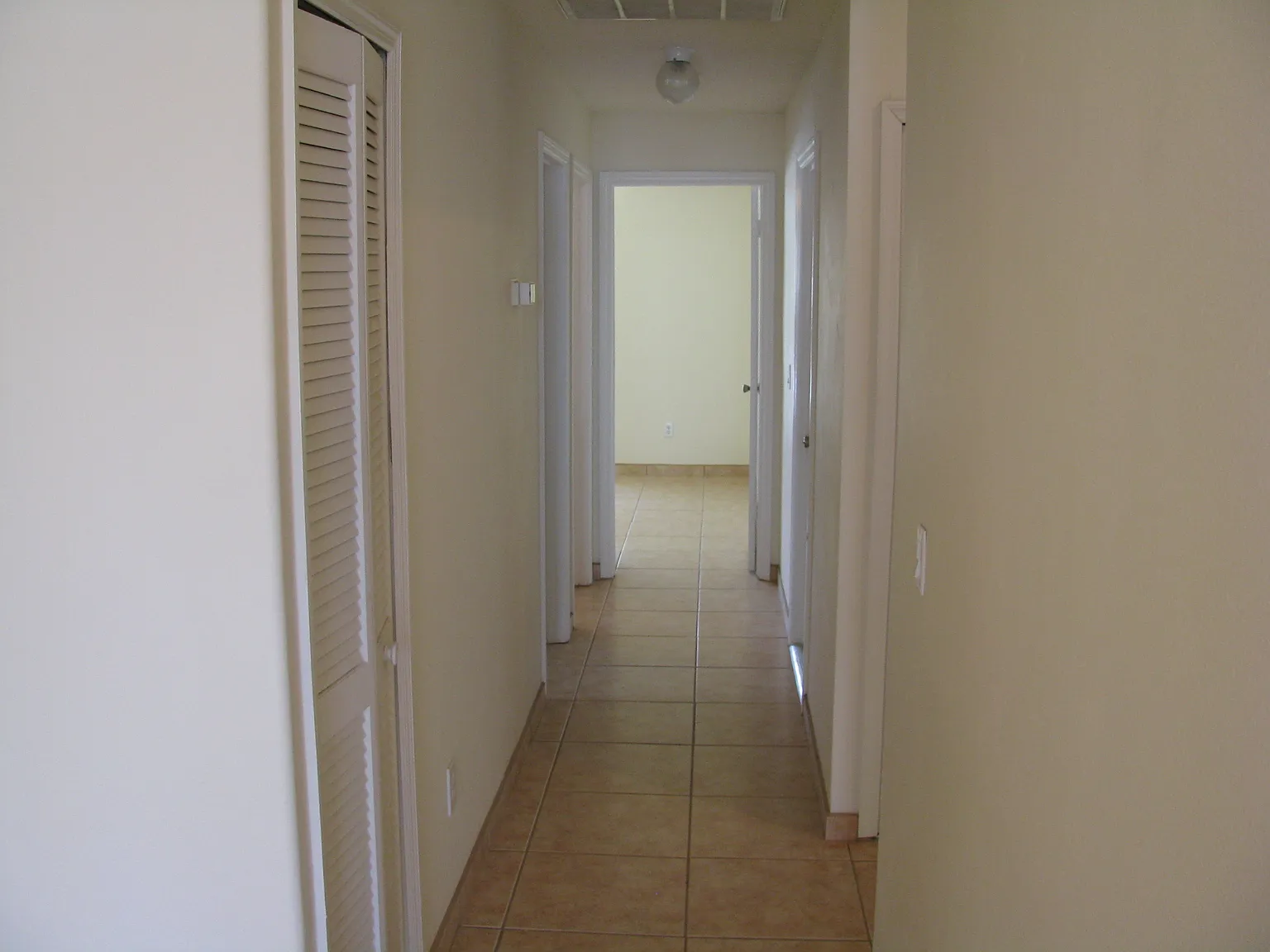 3 bed, 1392 sqft, $1,700 — Photo 4