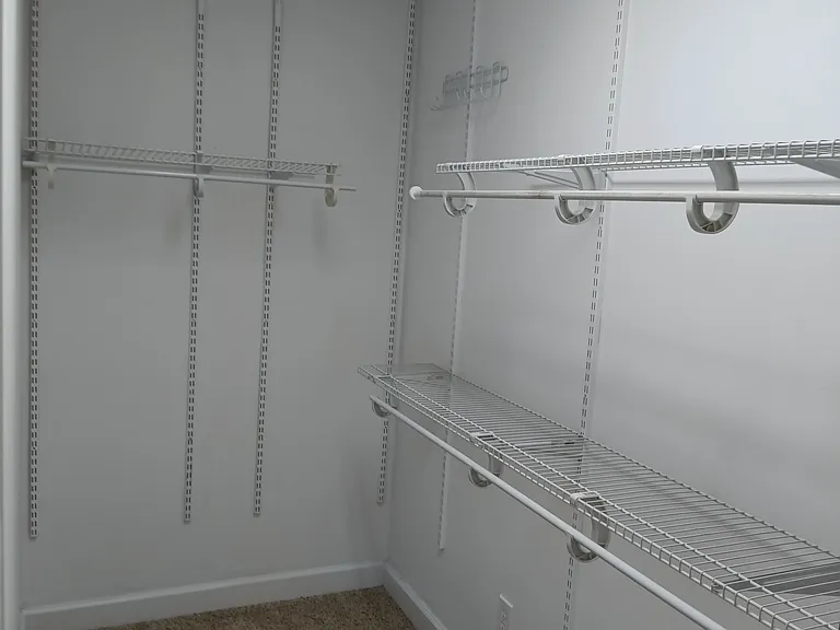 213 Rose Cir — Photo 15